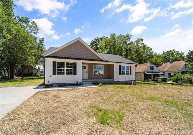Photo 2 of Single family home for sale at 408 E Main St, Yadkinville, NC 27055 | MLS# 1223870 | Listing updated on 2026-09-13