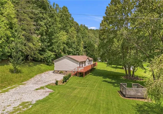 Photo 4 of Manufactured home for sale at 8112 N Nc Hwy 16, Millers Creek, NC 28651 | MLS# 1231102 | Listing updated on 2026-08-13