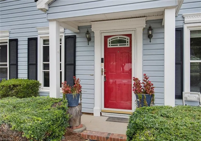 Photo 4 of Single family home for sale at 4808 Eagle Rock Rd, Greensboro, NC 27410 | MLS# 1227485 | Listing updated on 2026-09-23