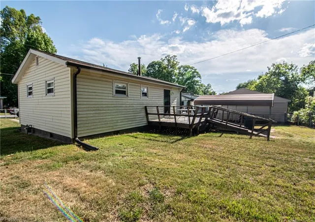 4th image of 605 E Morehead St, Reidsville, NC 27320 | MLS# 1229358