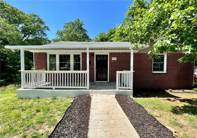 Photo 1 of Single family home for sale at 1919 Maryland Ave, Winston Salem, NC 27101 | MLS# 1219537 | Listing updated on 2026-09-18