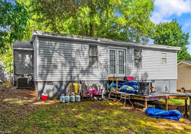 Photo 3 of Sale Pending at 728 Carrington Ln, Eden, NC 27288 | MLS# 1227621 | Listing updated on 2026-08-07