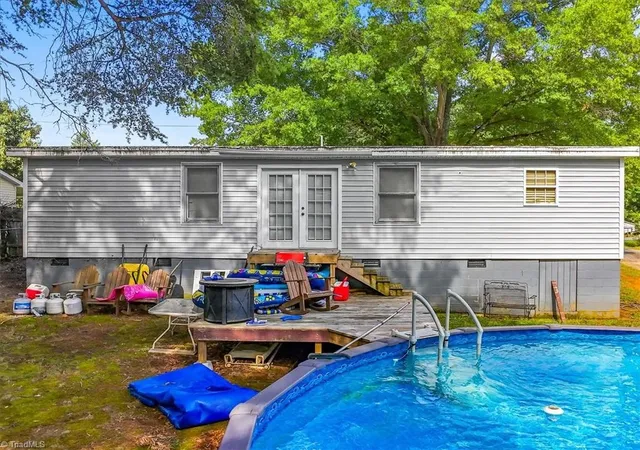 Photo 4 of Sale Pending at 728 Carrington Ln, Eden, NC 27288 | MLS# 1227621 | Listing updated on 2026-08-07