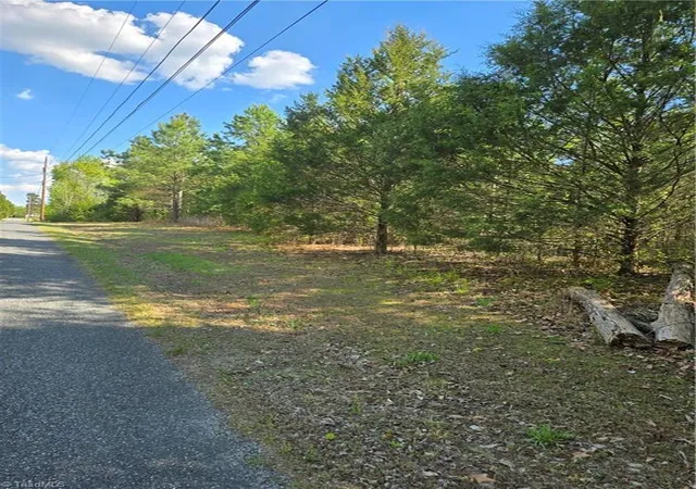 3rd image of 0 Lake Hill Dr, Thomasville, NC 27360 | MLS# 1226996
