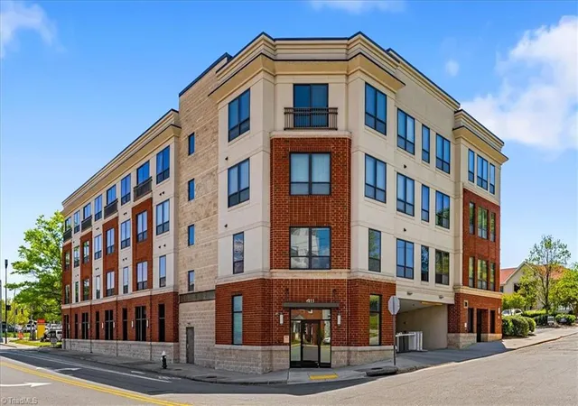 40th image of 411 W Washington St #108, Greensboro, NC 27401 | MLS# 1230298