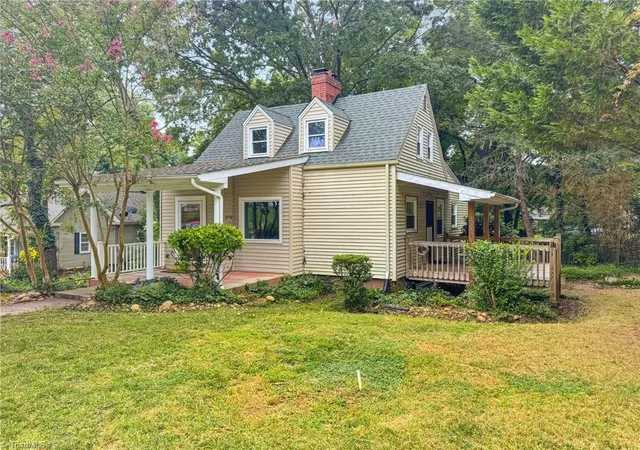 Photo 2 of Single family home for sale at 509 College St, Eden, NC 27288 | MLS# 1233834 | Listing updated on 2026-08-29
