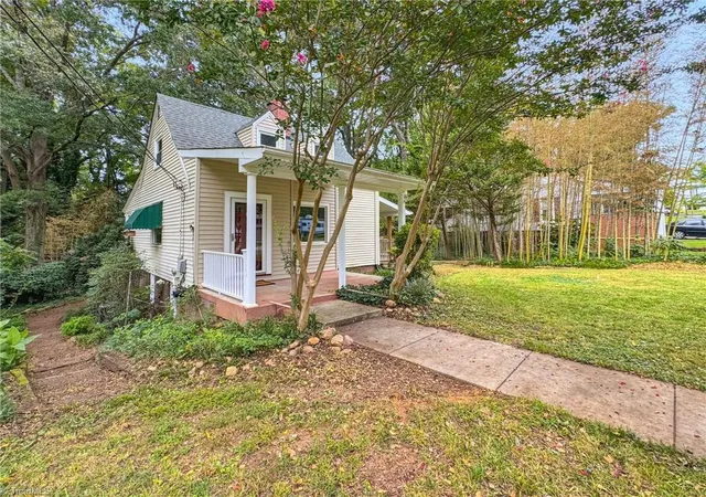 Photo 2 of Sale Pending at 509 College St, Eden, NC 27288 | MLS# 1233834 | Listing updated on 2026-09-19