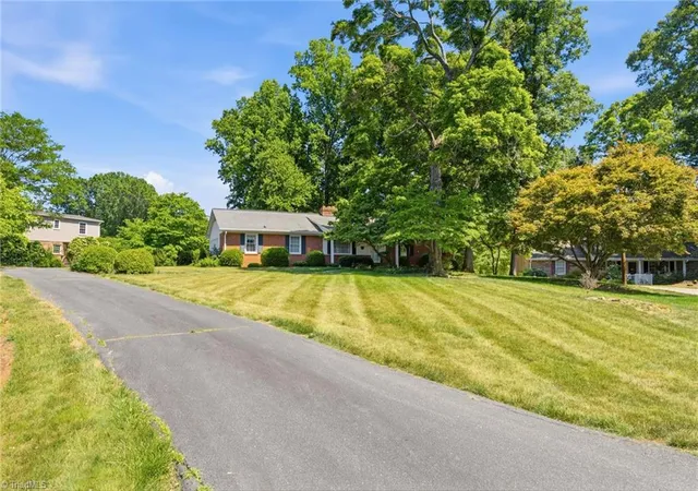 2nd image of 3533 Woodmere Pl, Winston Salem, NC 27106 | MLS# 1220287