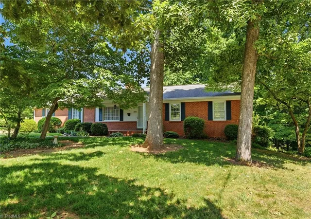 3rd image of 3533 Woodmere Pl, Winston Salem, NC 27106 | MLS# 1220287
