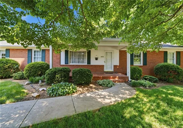 5th image of 3533 Woodmere Pl, Winston Salem, NC 27106 | MLS# 1220287