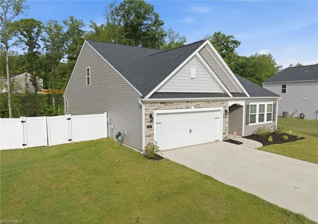 Photo 3 of Single family home for sale at 342 Willowbrooke Way, Stokesdale, NC 27357 | MLS# 1228228 | Listing updated on 2026-09-03