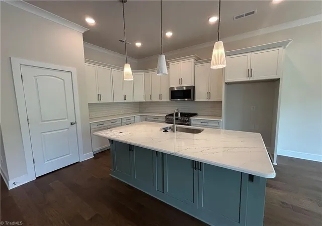 Photo 4 of Single family home for sale at 163 Green Forest Ct, Winston Salem, NC 27107 | MLS# 1220132 | Listing updated on 2026-10-07