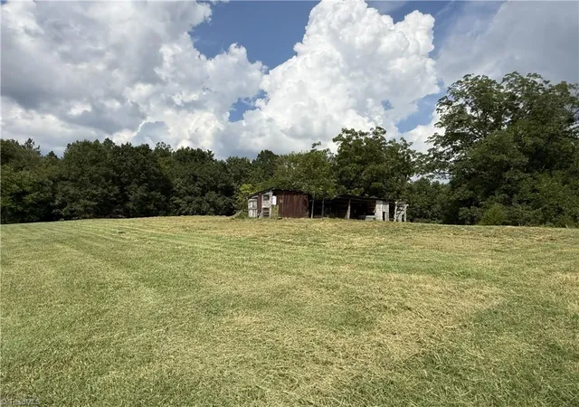 Photo 4 of Sale Pending at 3329 Jerusalem Rd, Lexington, NC 27292 | MLS# 1233960 | Listing updated on 2026-08-31