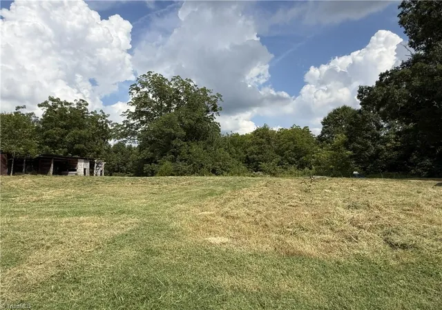 Photo 5 of Sale Pending at 3329 Jerusalem Rd, Lexington, NC 27292 | MLS# 1233960 | Listing updated on 2026-08-31