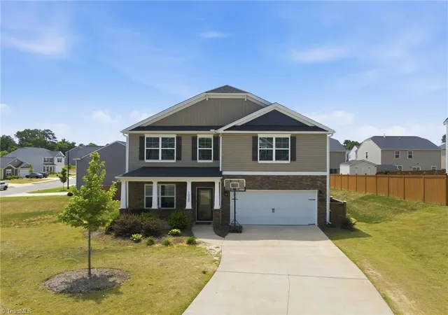 4th image of 1020 Broadlands Wy, Graham, NC 27253 | MLS# 1222025