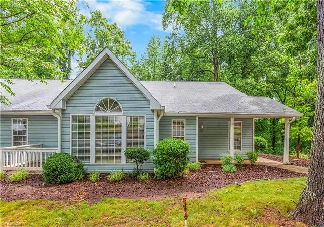 Photo 2 of Sale Pending at 620 Balfour Rd, Winston Salem, NC 27104 | MLS# 1225331 | Listing updated on 2026-09-17