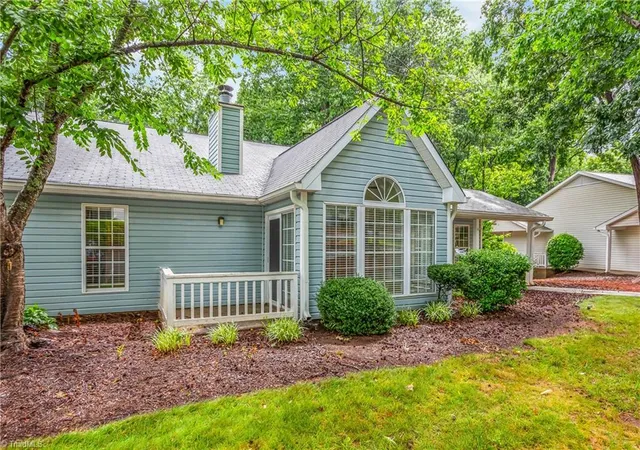Photo 3 of Sale Pending at 620 Balfour Rd, Winston Salem, NC 27104 | MLS# 1225331 | Listing updated on 2026-09-17