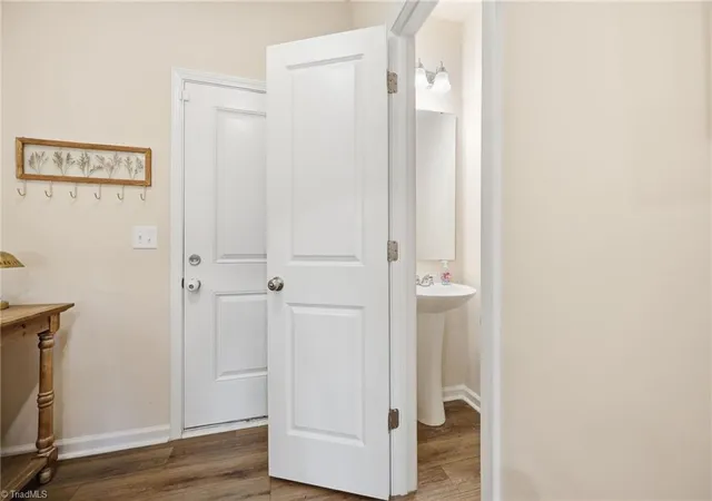 3rd image of 3703 Feltham Ln, Jamestown, NC 27282 | MLS# 1227279