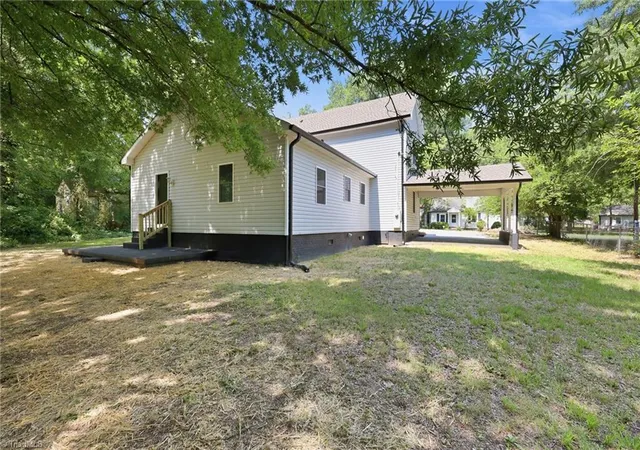Photo 4 of Single family home for sale at 1108 Hawthorne Ln, Burlington, NC 27215 | MLS# 1228747 | Listing updated on 2026-07-28