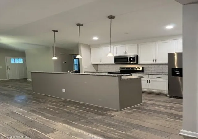 4th image of 803 Leach Ave, Thomasville, NC 27360 | MLS# 1205725