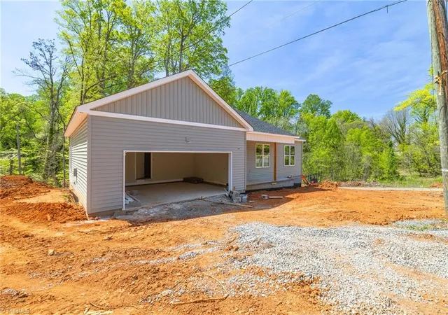 Homes for sale in Rural Hall, NC | 326 College St, Rural Hall, NC 27045 | MLS# 1215969