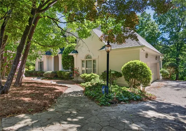 3rd image of 3007 County Clare Rd, Greensboro, NC 27407 | MLS# 1218063