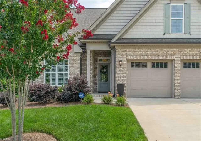Photo 3 of Sale Pending at 552 Petree Knoll Ct, Winston Salem, NC 27106 | MLS# 1233570 | Listing updated on 2026-09-27