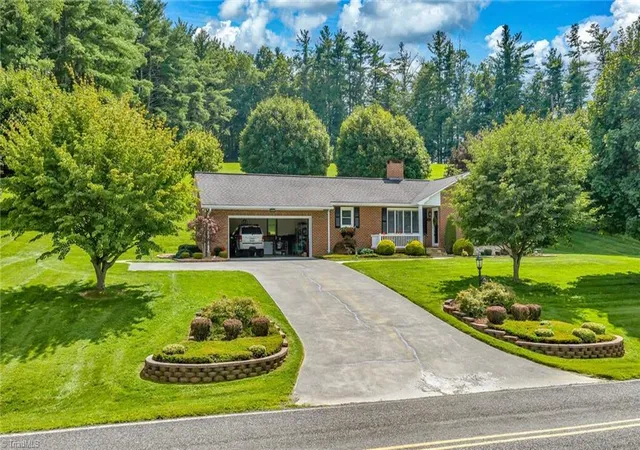 Photo 4 of Single family home for sale at 201 Reno Rd, West Jefferson, NC 28694 | MLS# 1231700 | Listing updated on 2026-09-03