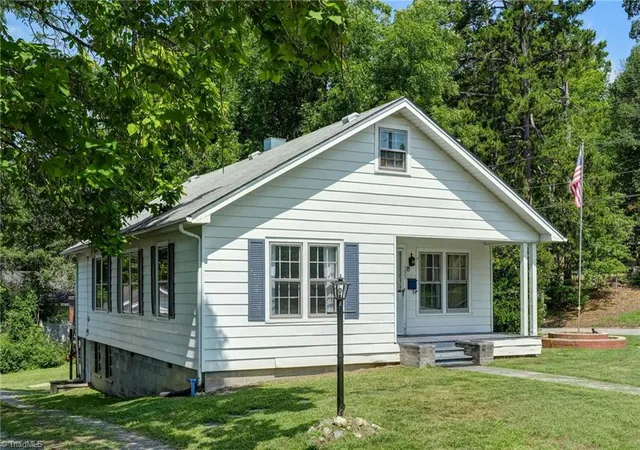 Homes for sale in Asheboro, NC | 395 N Park St, Asheboro, NC 27203 | MLS# 1227074