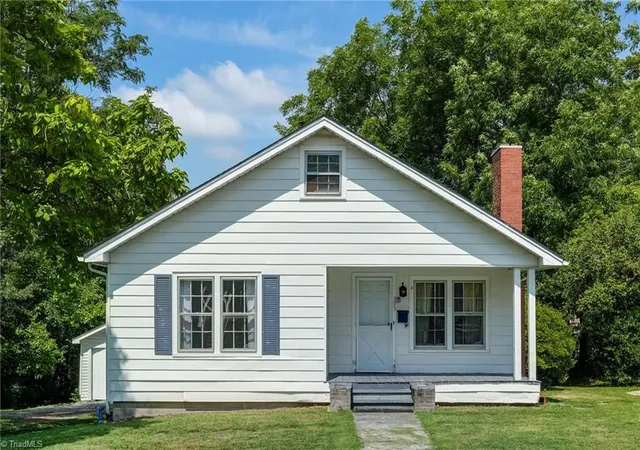 Homes for sale in Asheboro, NC | 395 N Park St, Asheboro, NC 27203 | MLS# 1227074