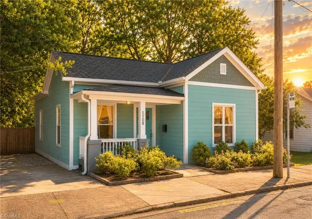 Photo 1 of Single family home for sale at 1108 Pegram St, Charlotte, NC 28205 | MLS# 1224146 | Listing updated on 2026-10-07