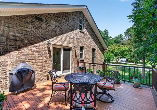 Photo 4 of Single family home for sale at 1411 Emerywood Dr, High Point, NC 27262 | MLS# 1226528 | Listing updated on 2026-08-26
