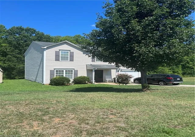 2nd image of 626 Bentley Ln, Burlington, NC 27217 | MLS# 1227429