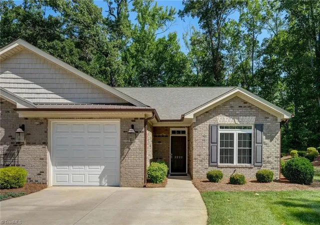 Photo 2 of Single family home for sale at 2222 St James Dr, Reidsville, NC 27320 | MLS# 1226549 | Listing updated on 2026-09-15