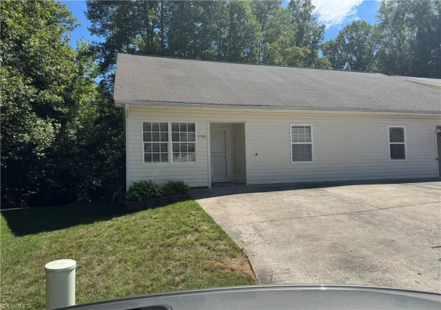 Homes for sale in Pfafftown, NC | 196 Bethania Oaks Cir, Pfafftown, NC 27040 | MLS# 1224936
