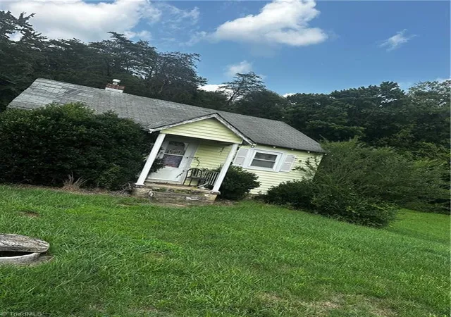 2nd image of 1197 Meadowlark Dr, Winston Salem, NC 27106 | MLS# 1228102