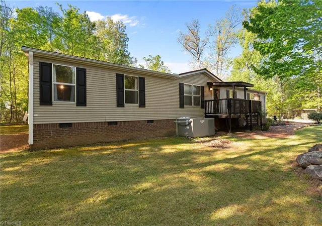 Homes for sale in Graham, NC | 5460 Thompson Mill Rd, Graham, NC 27253 | MLS# 1226688