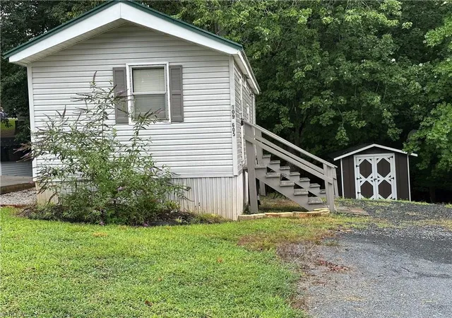 2nd image of 109 Humming Bird Cir, New London, NC 28127 | MLS# 1230676