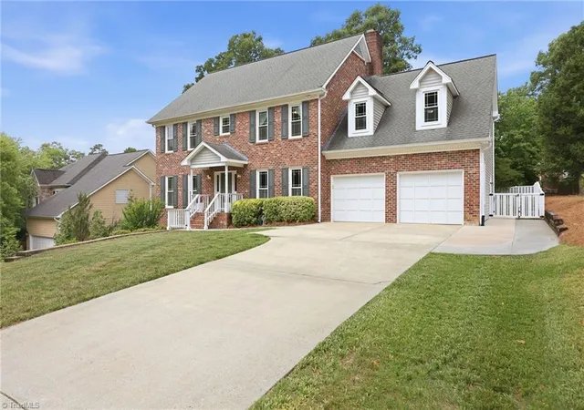 3rd image of 2903 Beckworth Ct, Jamestown, NC 27282 | MLS# 1224121