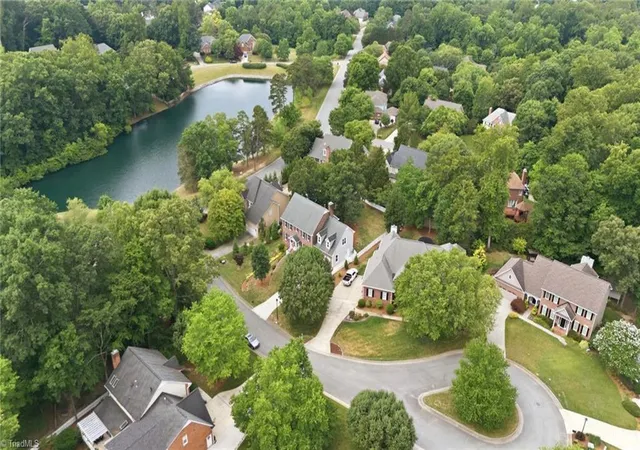 4th image of 2903 Beckworth Ct, Jamestown, NC 27282 | MLS# 1224121