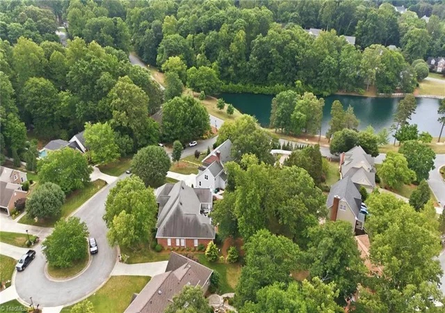 5th image of 2903 Beckworth Ct, Jamestown, NC 27282 | MLS# 1224121