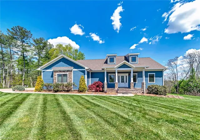 Homes for sale in North Wilkesboro, NC | 3814 Sparta Rd, North Wilkesboro, NC 28659 | MLS# 1215465