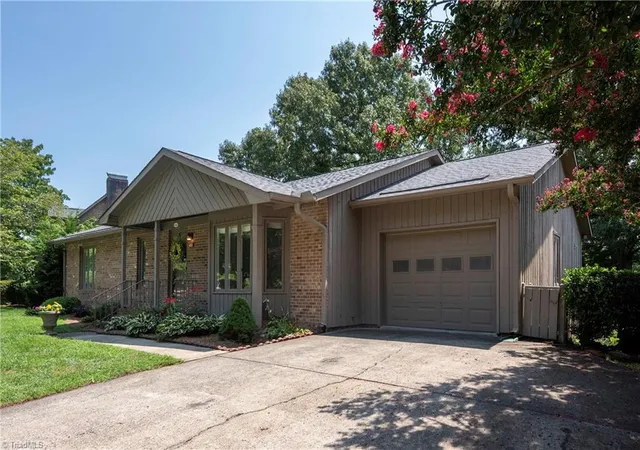1st image of 410 Ridgehaven Dr, Winston Salem, NC 27104 | MLS# 1231052
