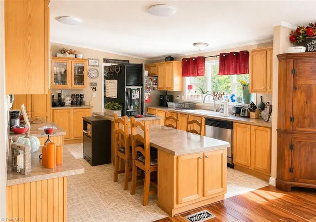 3rd image of 219 Sidden St, Mount Airy, NC 27030 | MLS# 1229217