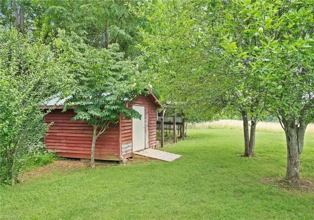 Homes for sale in Mount Airy, NC | 2022 Mcbride Rd, Mount Airy, NC 27030 | MLS# 1224863