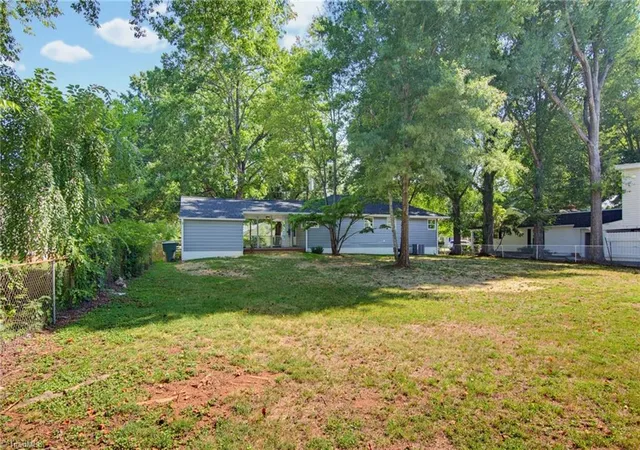 33rd image of 901 W Main St, Mayodan, NC 27027 | MLS# 1227849