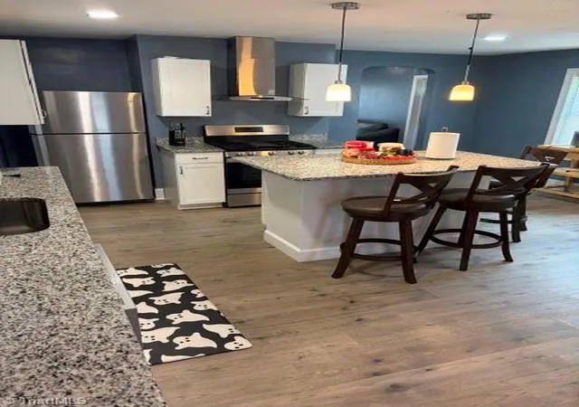 Photo 3 of Single family home for sale at 306 Oakview Rd, High Point, NC 27265 | MLS# 1230442 | Listing updated on 2026-08-25