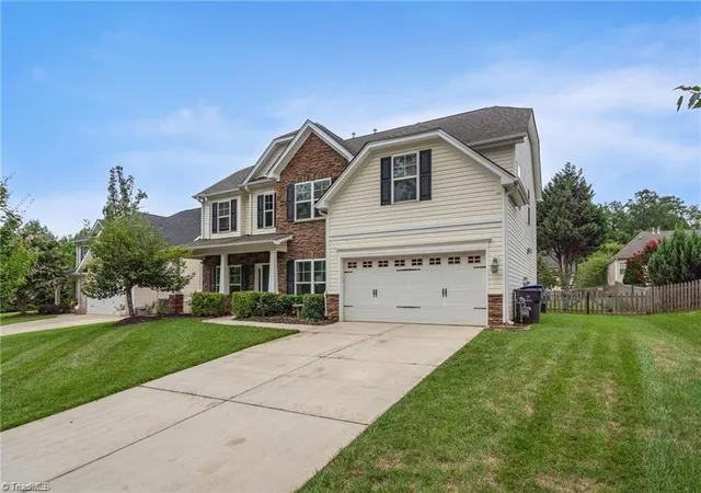 Photo 2 of Single family home for sale at 991 Beesons Fld Dr, Kernersville, NC 27284 | MLS# 1228913 | Listing updated on 2026-09-01