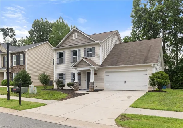 Photo 3 of Single family home for sale at 223 N Wentworth Dr, Mocksville, NC 27028 | MLS# 1229722 | Listing updated on 2026-08-06
