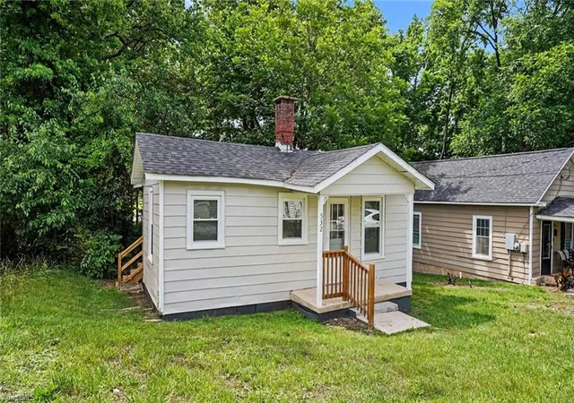 3rd image of 532 Cranbrook St, Greensboro, NC 27407 | MLS# 1222595